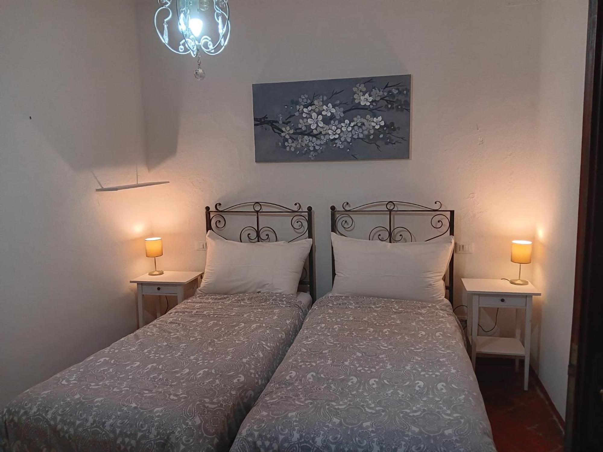 Monti Guesthouse Monti di Licciana Nardi Kültér fotó