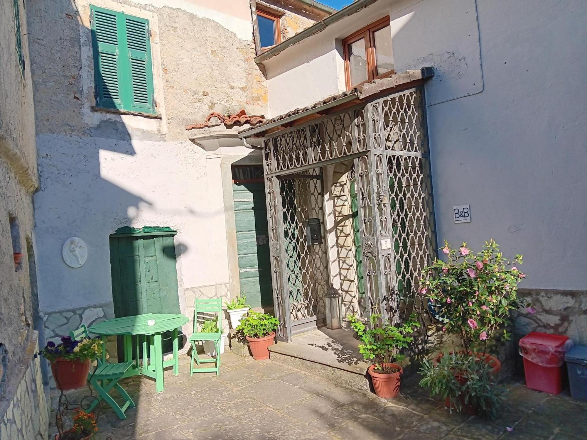 Monti Guesthouse Monti di Licciana Nardi Kültér fotó