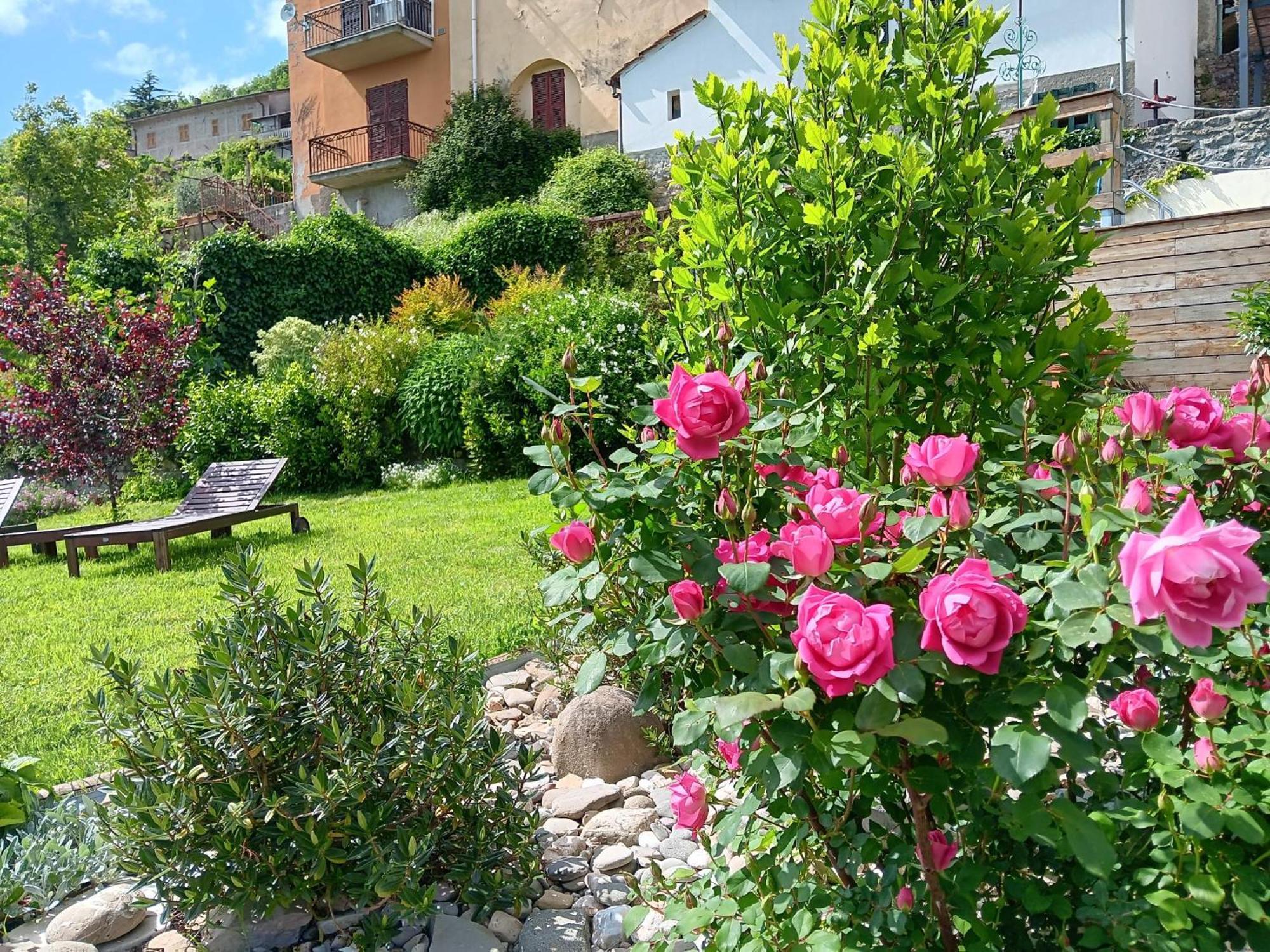 Monti Guesthouse Monti di Licciana Nardi Kültér fotó